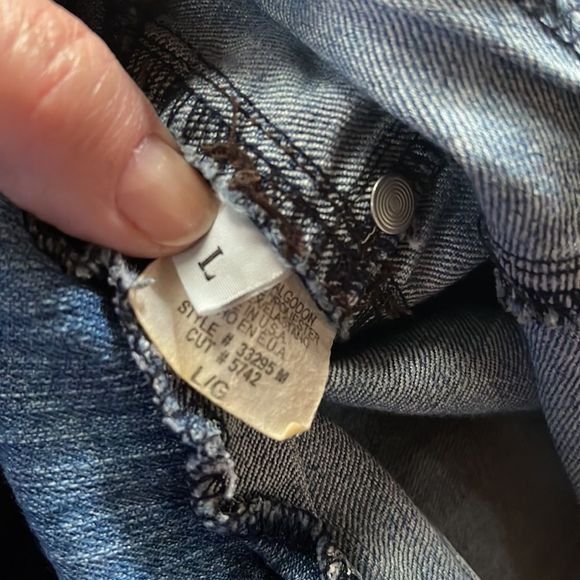 Heartbreaker Triple Button Denim Shorts - Large - Picture 5 of 10